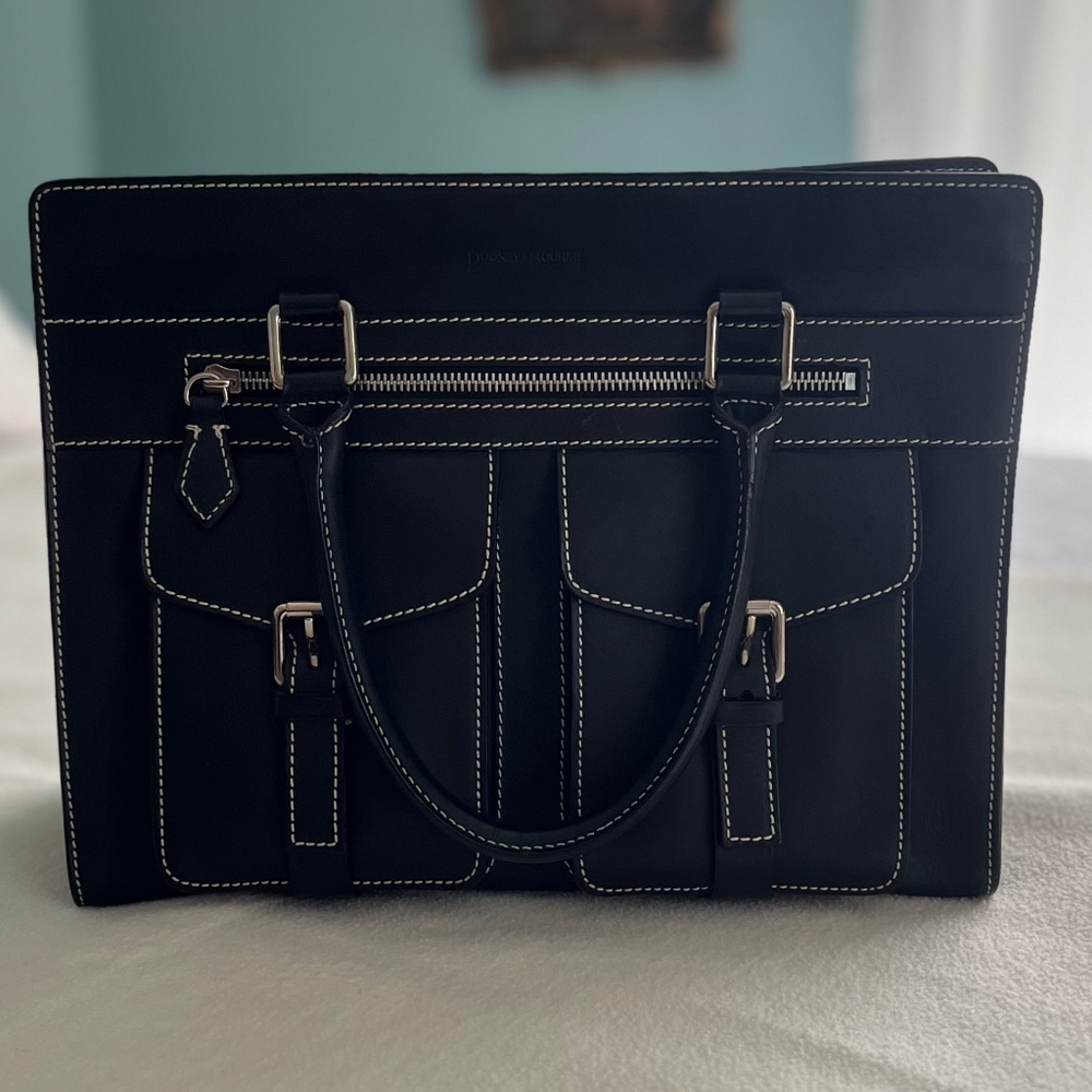 Vintage Dooney & Bourke Alto Black Leather Medium Pocket Tote